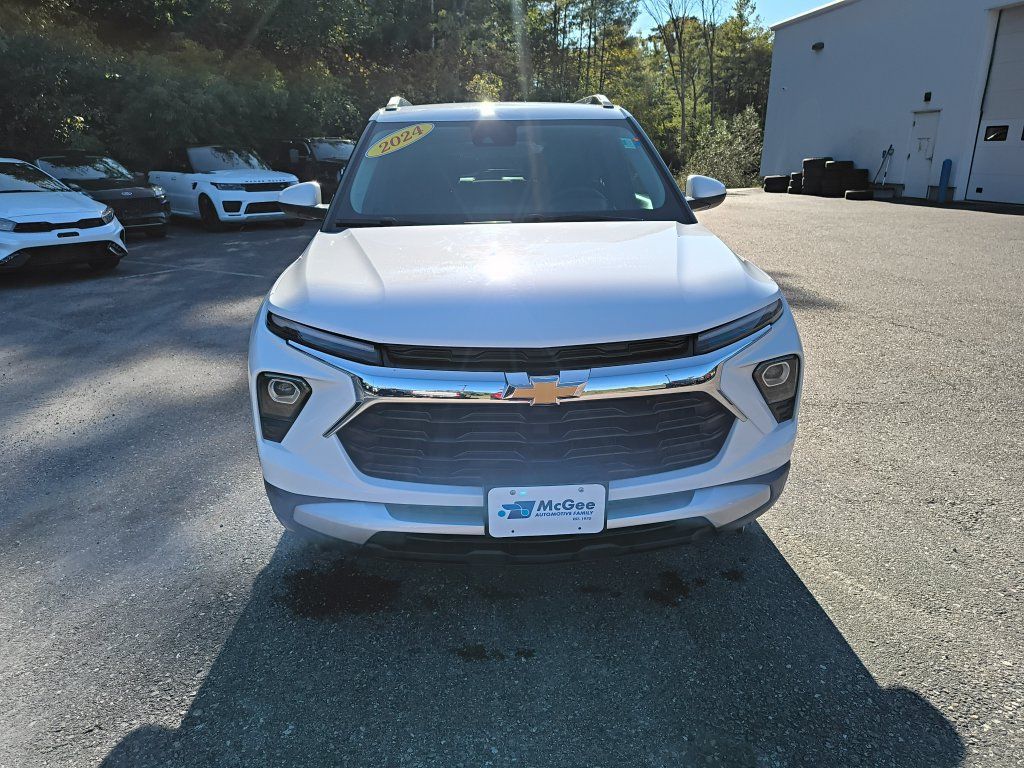 Used 2024 Chevrolet TrailBlazer LT AWD/4WD image 8
