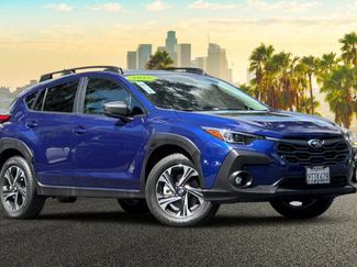 Used 2025 Subaru Crosstrek 2.0i Premium w/ Crosstrek Mirror Package video 2