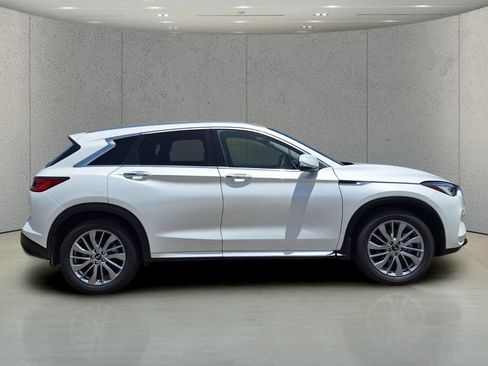 Used 2023 INFINITI QX50 Luxe FWD image 4