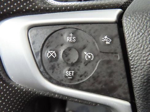 Used 2023 GMC Terrain SLE FWD image 23