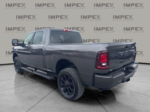 Used 2025 RAM 2500 Big Horn AWD/4WD image 2