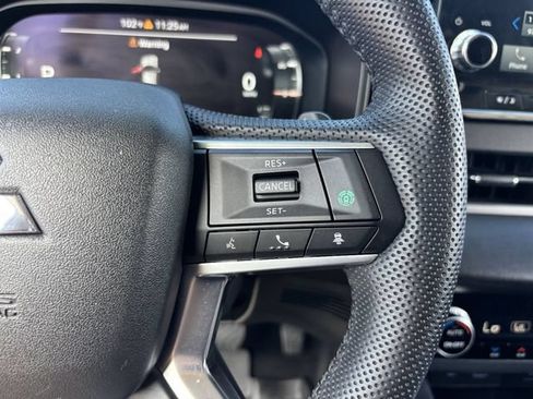 Used 2023 Mitsubishi Outlander SEL FWD image 29