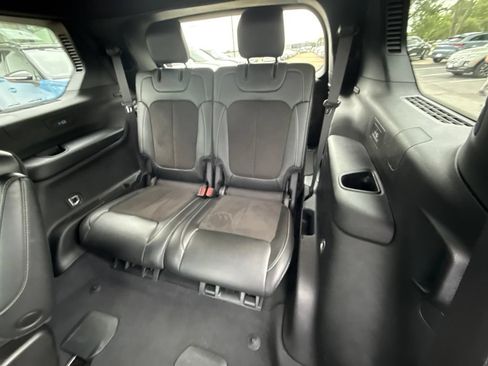 Used 2023 Jeep Grand Cherokee L Altitude AWD/4WD image 21