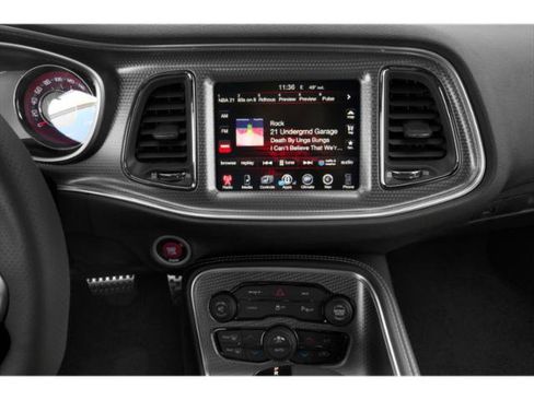 Used 2015 Dodge Challenger SRT Hellcat RWD image 13