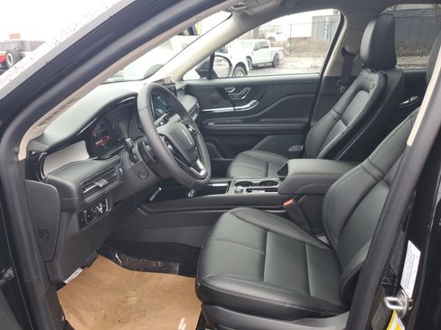 New 2026 Lincoln Corsair Premiere image 12