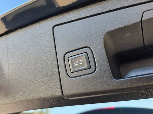 Used 2019 Cadillac XT4 Sport image 14