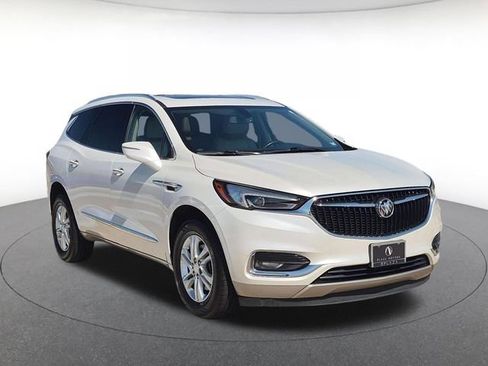 Used 2018 Buick Enclave Essence AWD/4WD image 3