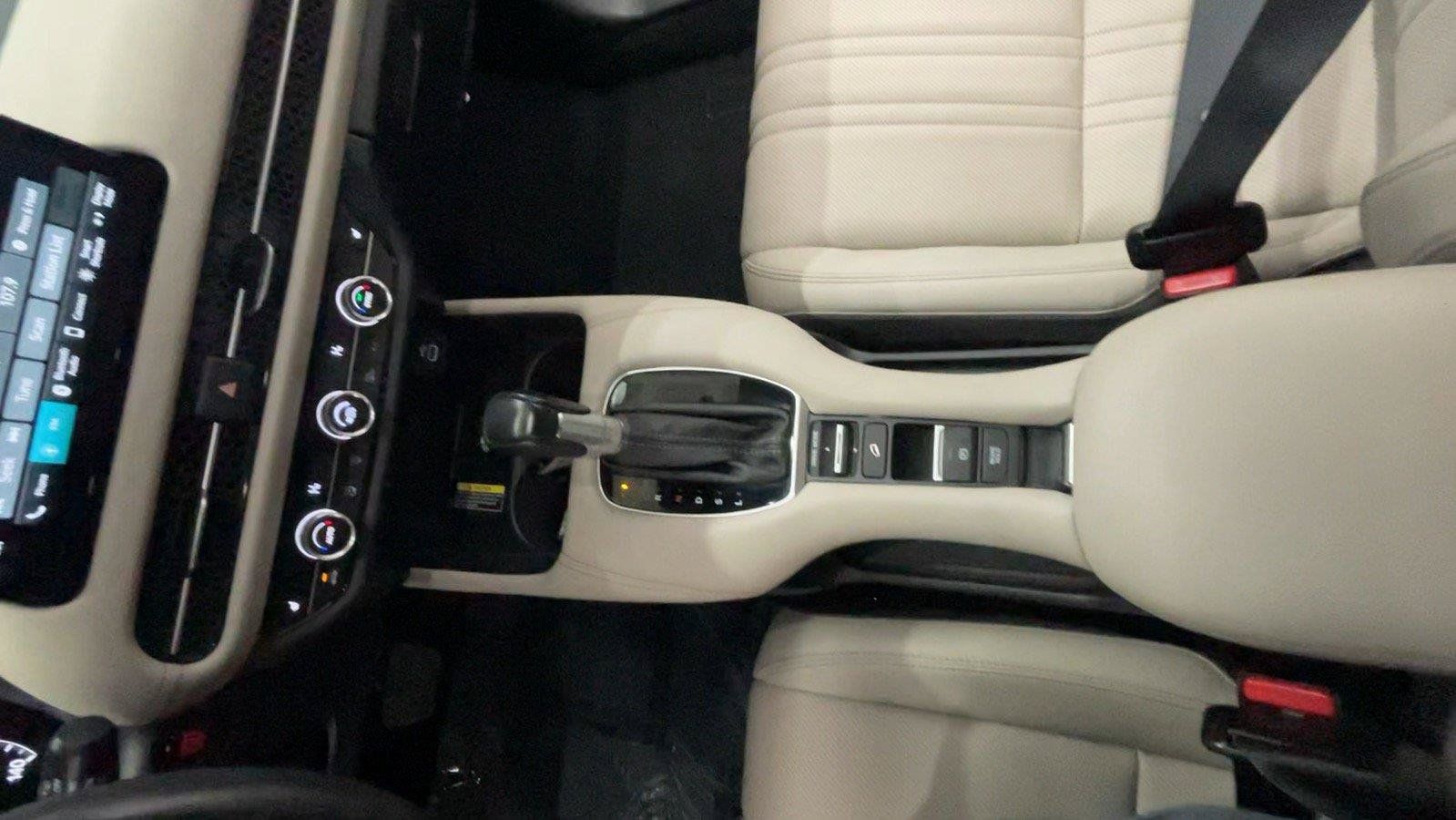 Used 2024 Honda HR-V EX-L image 36