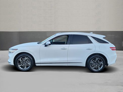 Certified 2022 Genesis GV70 2.5T w/ Advanced Package image 3