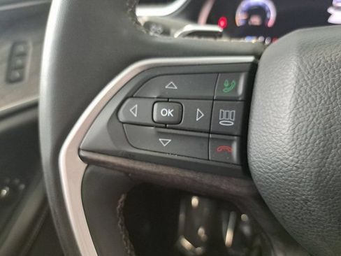 Used 2023 Jeep Grand Cherokee L Limited w/ Black Appearance Package RWD image 18