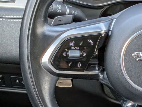 Used 2024 Jaguar F-PACE R-Dynamic S image 23