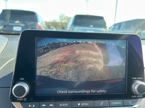 Used 2024 Nissan Altima 2.5 SV image 21