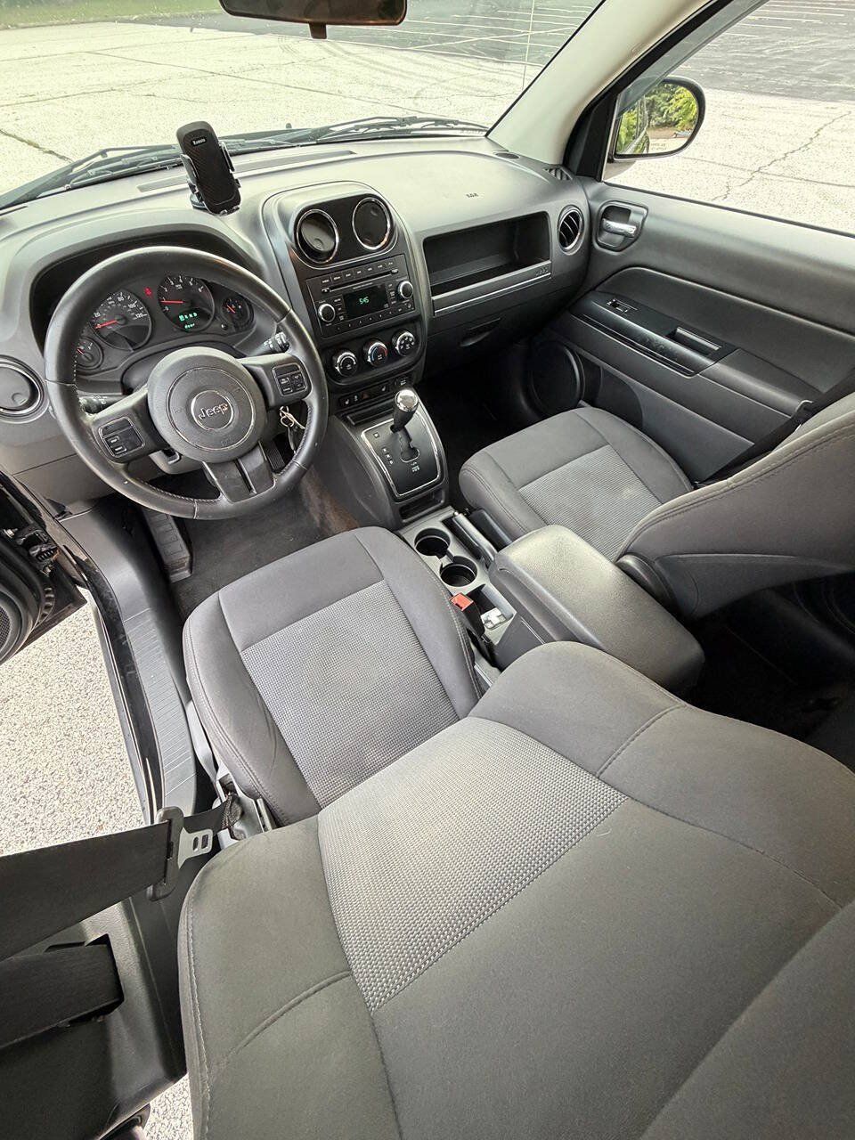 Used 2013 Jeep Compass Latitude AWD/4WD image 15