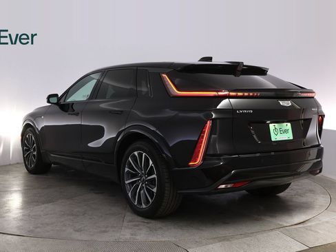 Used 2024 Cadillac Lyriq Sport RWD image 17