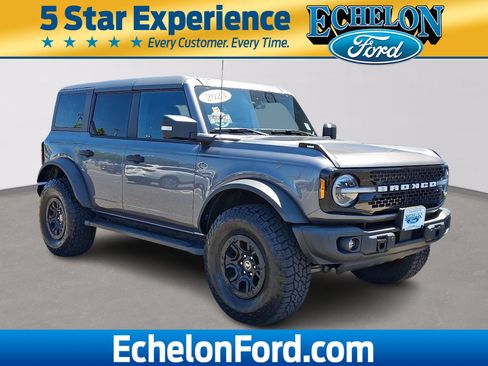 Certified 2023 Ford Bronco Wildtrak AWD/4WD image 1