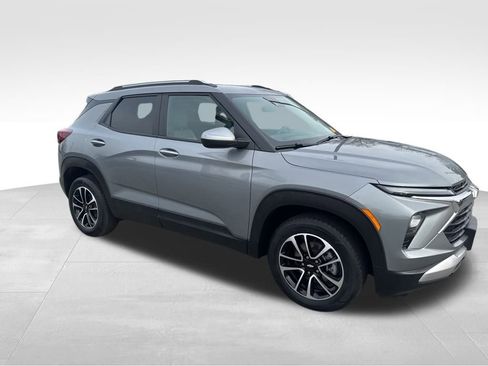 Used 2025 Chevrolet TrailBlazer LT image 36