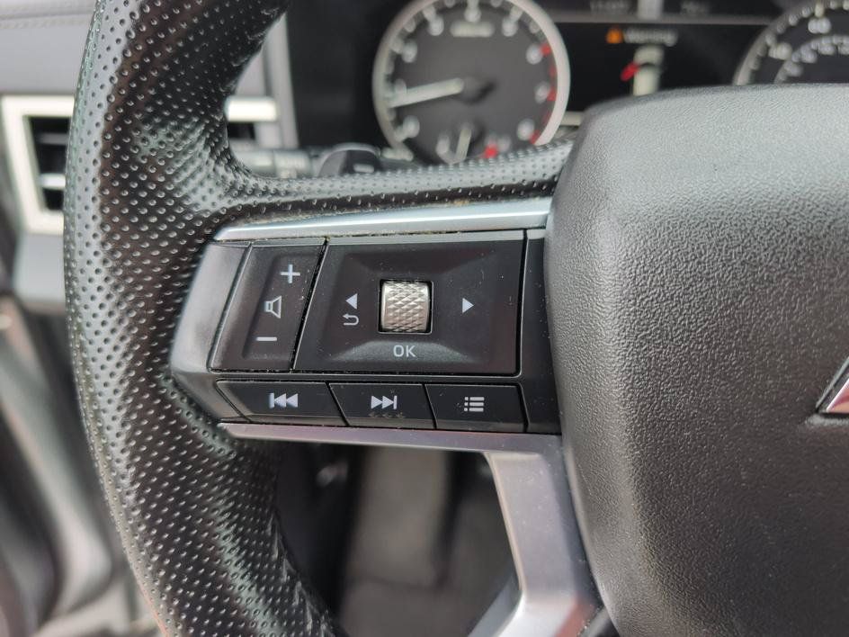 Used 2024 Mitsubishi Outlander SE AWD/4WD image 19