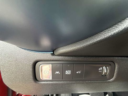 Certified 2024 Chevrolet Equinox EV LT w/ LPO, Trailering Package AWD/4WD image 17