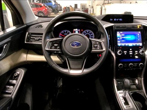 Certified 2022 Subaru Ascent Premium w/ Convenience Package AWD/4WD image 6