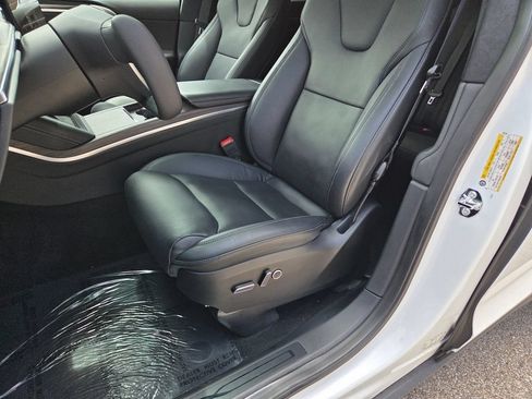 Used 2023 Tesla Model X AWD/4WD image 6