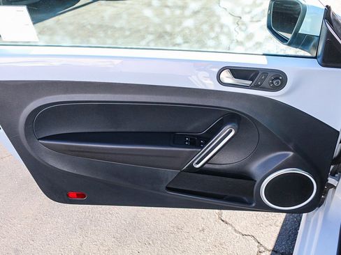 Used 2017 Volkswagen Beetle 1.8T SE image 22