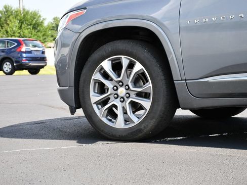 Used 2021 Chevrolet Traverse Premier w/ LPO, Floor Liner Package AWD/4WD image 12
