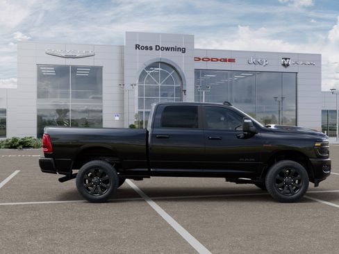 New 2026 RAM 2500 Laramie AWD/4WD image 21