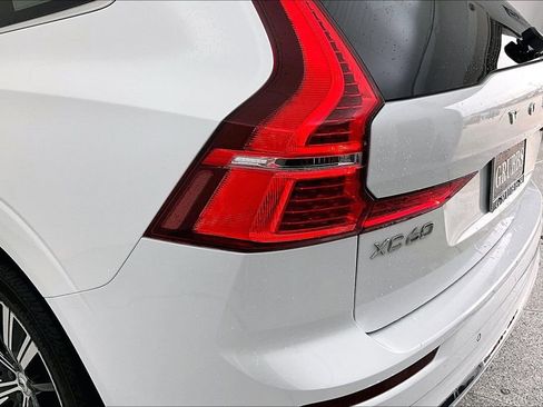 Used 2023 Volvo XC60 T8 Ultimate w/ Climate Package image 37