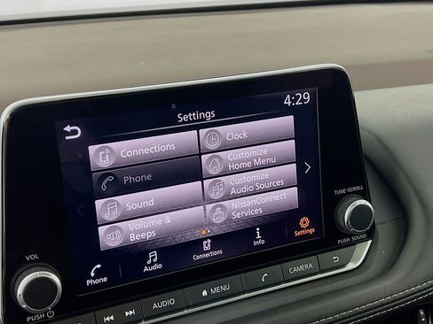 Used 2023 Nissan Rogue SV w/ SV Premium Package image 14