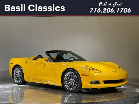 Used 2005 Chevrolet Corvette Coupe w/ Preferred Equipment Group RWD image 1