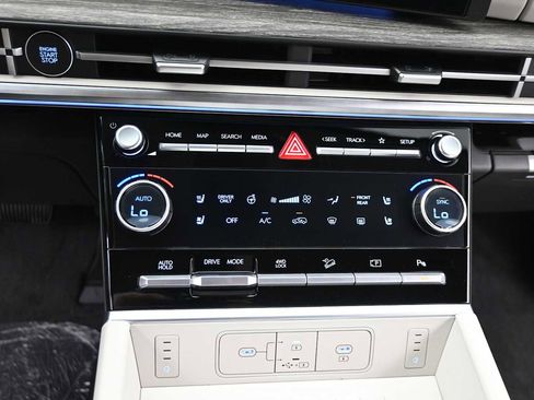 New 2026 Hyundai Santa Fe Limited AWD/4WD image 18
