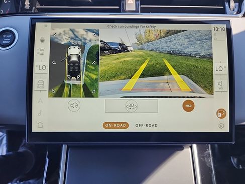 Used 2025 Land Rover Range Rover Evoque Dynamic SE image 22