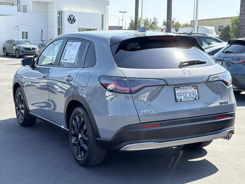 Used 2025 Honda HR-V Sport image 3