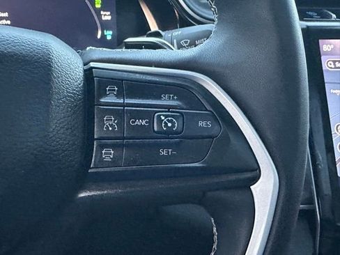 Used 2022 Jeep Grand Cherokee Limited 4xe image 18