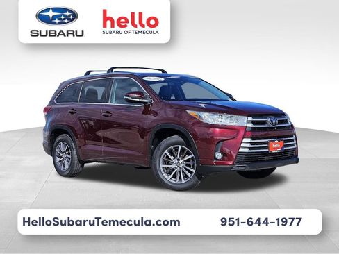 Used 2018 Toyota Highlander XLE image 1