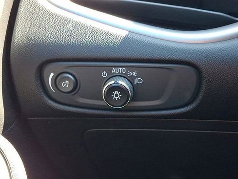 Used 2023 Chevrolet Malibu LT image 30