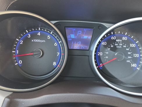 Used 2013 Hyundai Tucson Limited w/ Premium Pkg FWD image 30
