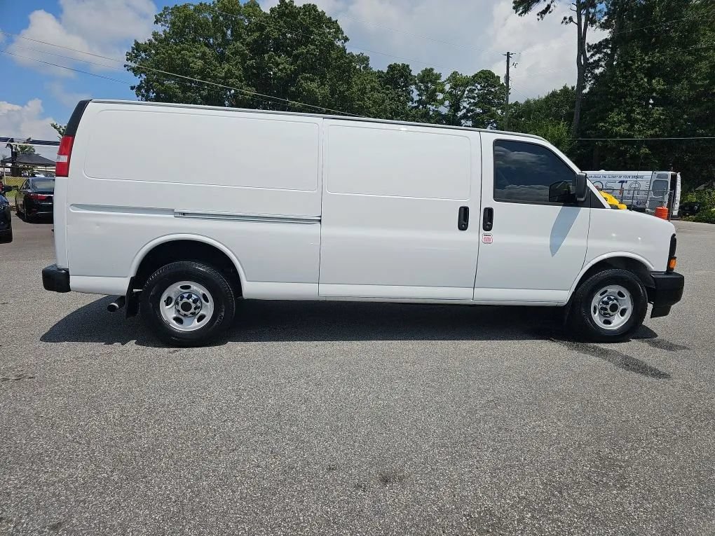 Used 2017 Chevrolet Express 3500 Extended RWD image 26