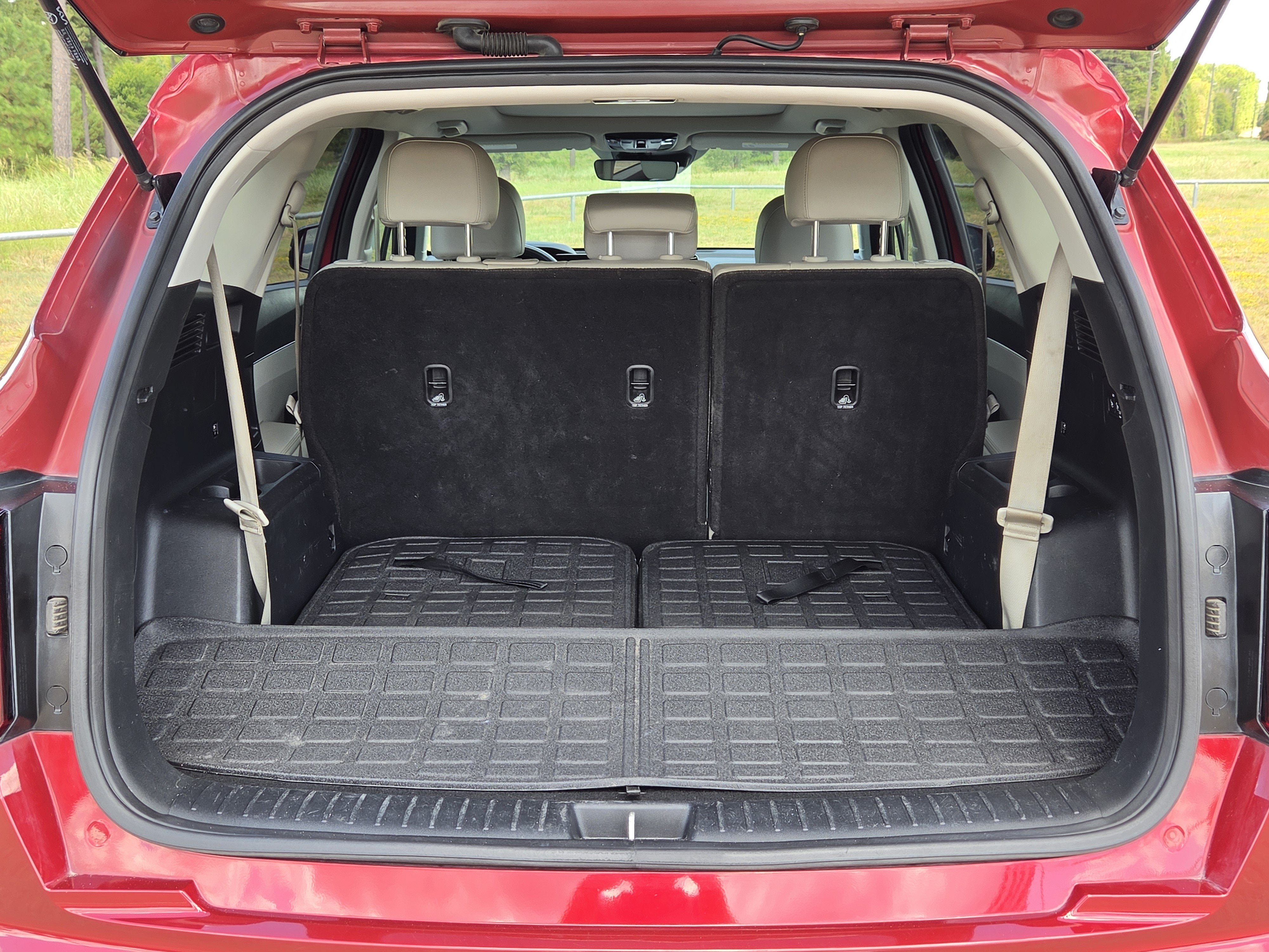 Used 2023 Kia Sorento S w/ Panoramic Sunroof Package FWD image 9
