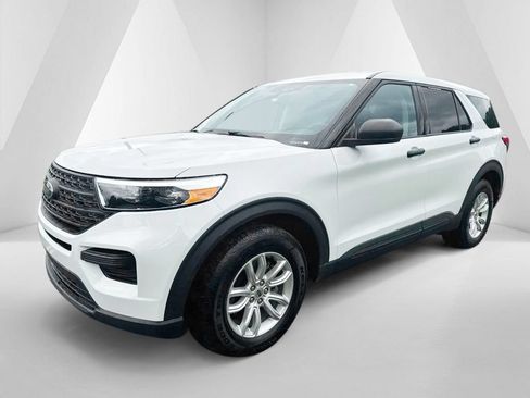 Used 2021 Ford Explorer 4WD w/ Class III Trailer Tow Package image 3