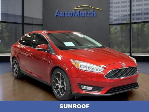 Used 2018 Ford Focus SEL FWD image 1