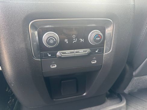 Used 2023 Chevrolet Tahoe Premier AWD/4WD image 19