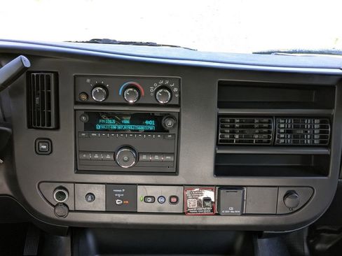 New 2025 Chevrolet Express 2500 Work Van w/ Driver Convenience Package image 21