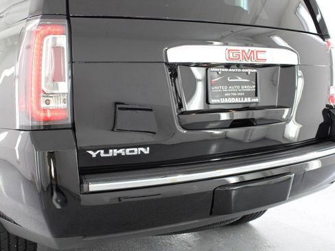 Used 2020 GMC Yukon Denali w/ Denali Premium Package AWD/4WD image 23