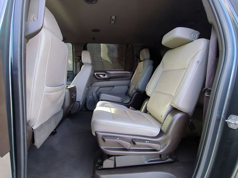 Used 2021 Chevrolet Suburban Z71 w/ Z71 Off-Road Package image 23