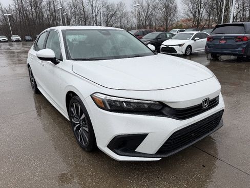 Used 2023 Honda Civic EX image 2