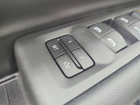 Used 2023 Chevrolet Tahoe LT RWD image 21
