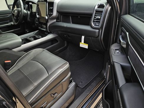 New 2026 RAM 2500 Laramie w/ Night Edition AWD/4WD image 7