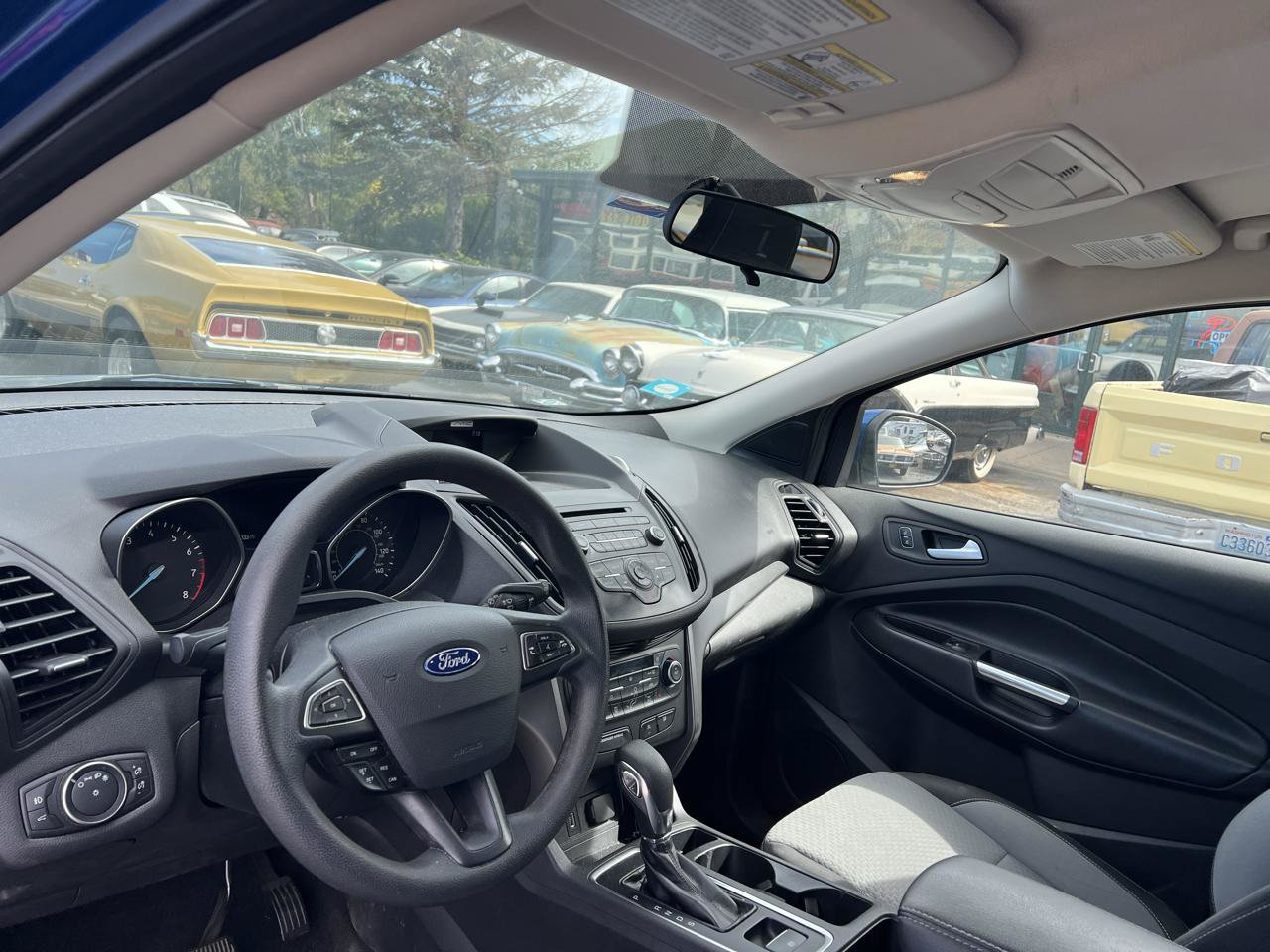 Used 2018 Ford Escape SE FWD image 7