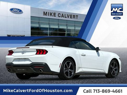 Used 2025 Ford Mustang Premium RWD image 5